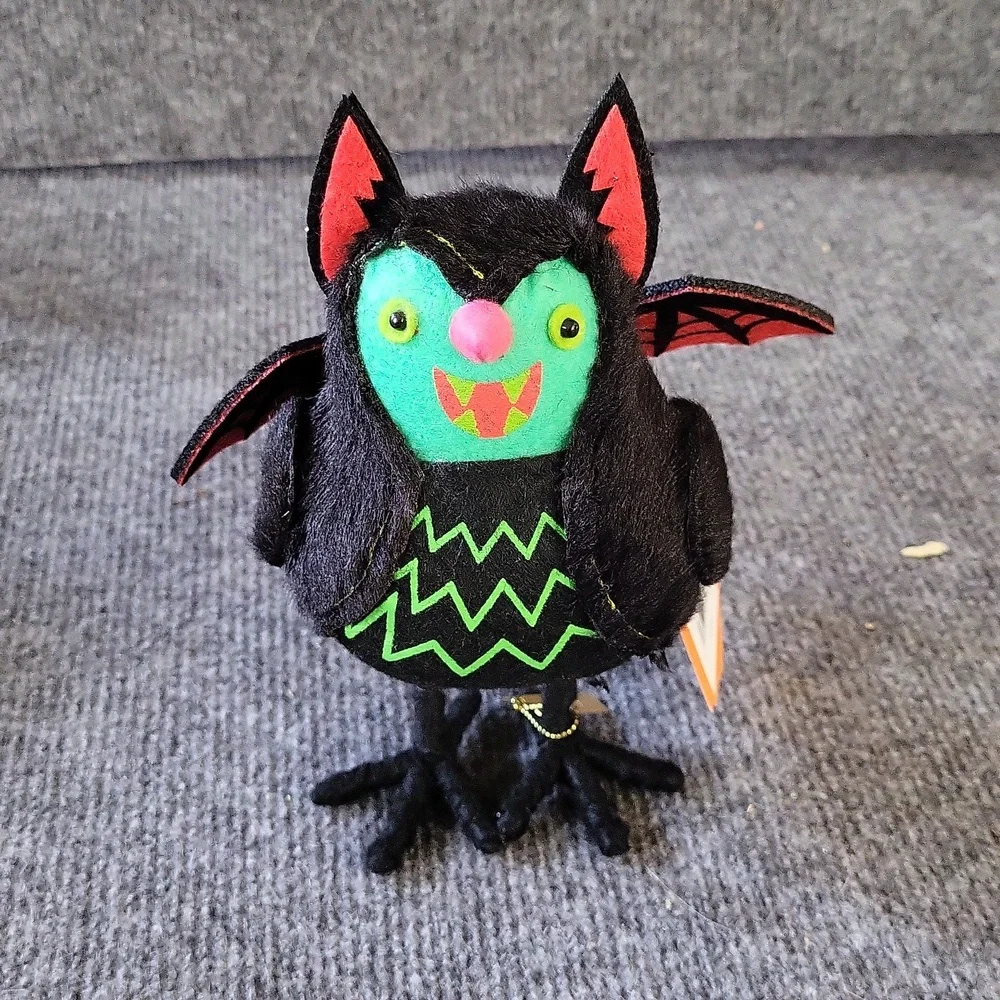 TARGET Spritz Hyde and Eek! Birds Halloween bat 2024